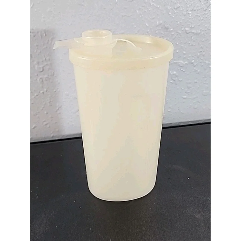 Tupperware Vintage Sweet Saver Container 640‎ With Pour Spout Lid
